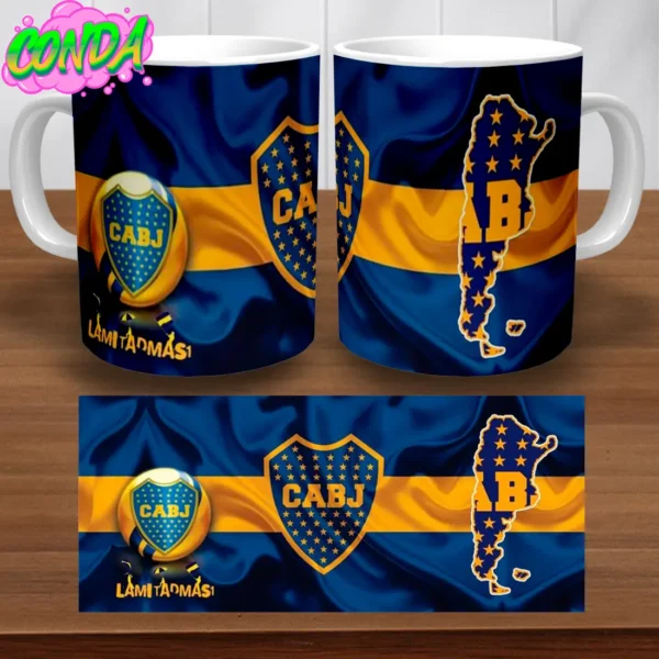 Taza personalizada de Boca Juniors con el escudo de CABJ, una pelota, y el mapa de Argentina en colores azul y amarillo.