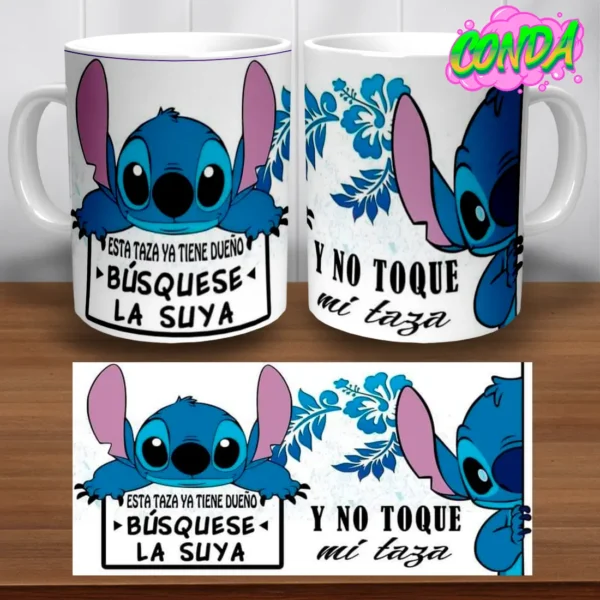 Taza de cerámica con diseño de Stitch en azul, con la frase 'Esta taza ya tiene dueño, búsquese la suya' y 'Y no toque mi taza' en letras negras, destacando un mensaje divertido y protector mas diseño