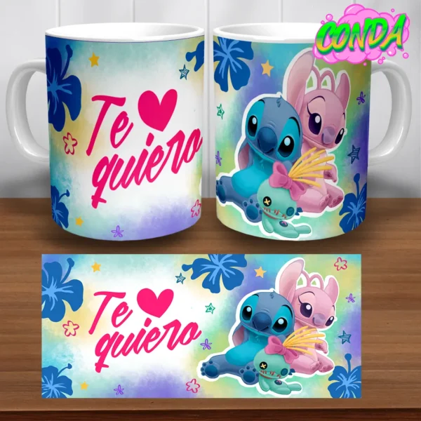 "Taza de cerámica con diseño de Stitch y Angel en colores azul y rosa, con la frase 'Te quiero' en letras cursivas rosadas, destacando el amor entre los personajes." mas el diseño